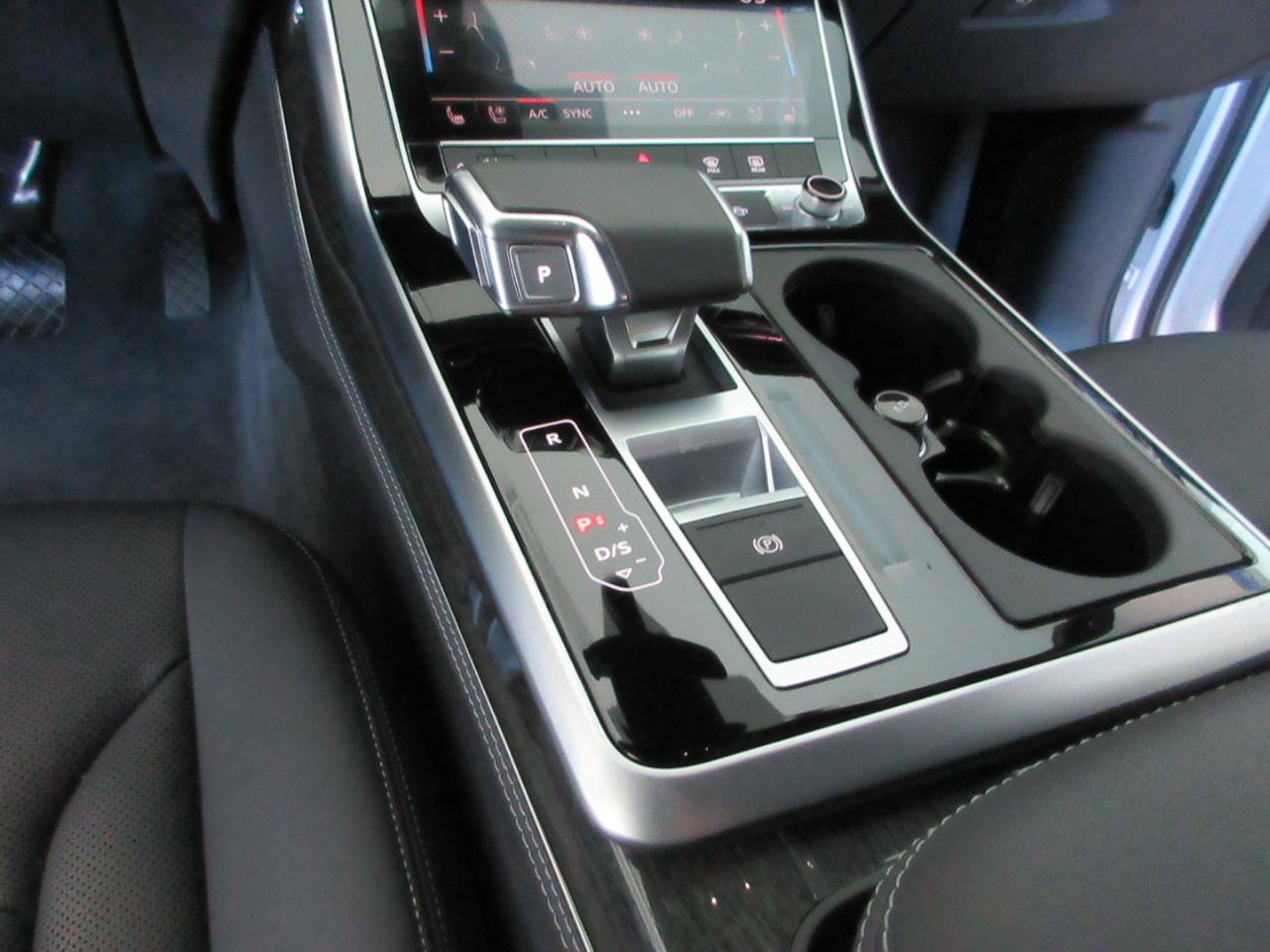 Used 2025 Audi Q7 3.0T Premium Plus w/ Premium Plus Package AWD/4WD image 59