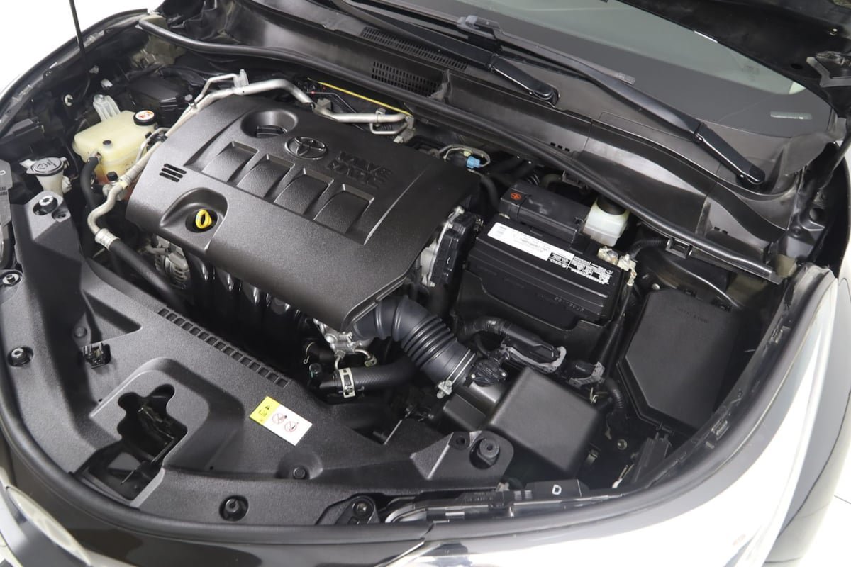 Used 2021 Toyota C-HR LE FWD image 15
