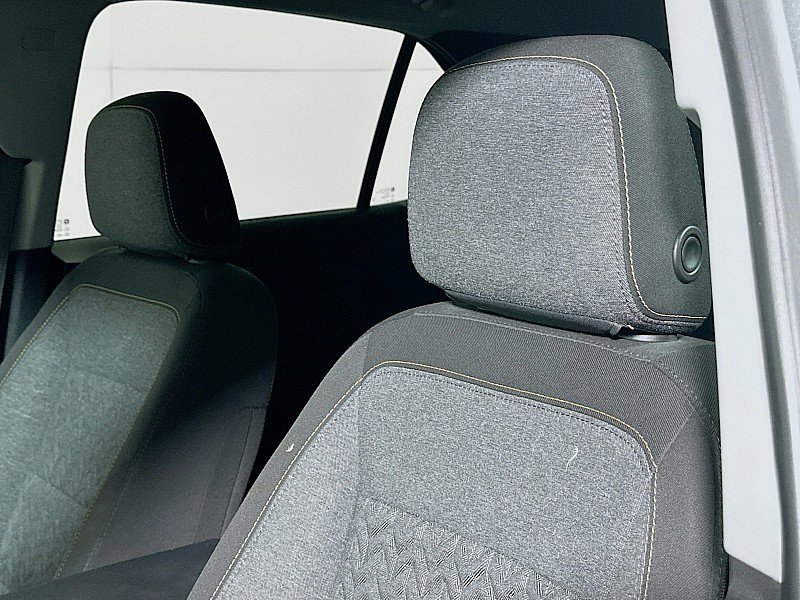Used 2023 Chevrolet Equinox LT image 19