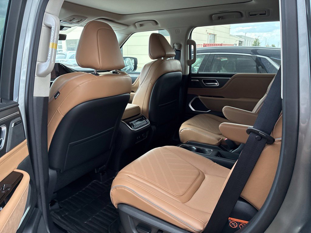 New 2027 INFINITI QX80 Luxe w/ Cargo Package RWD image 11
