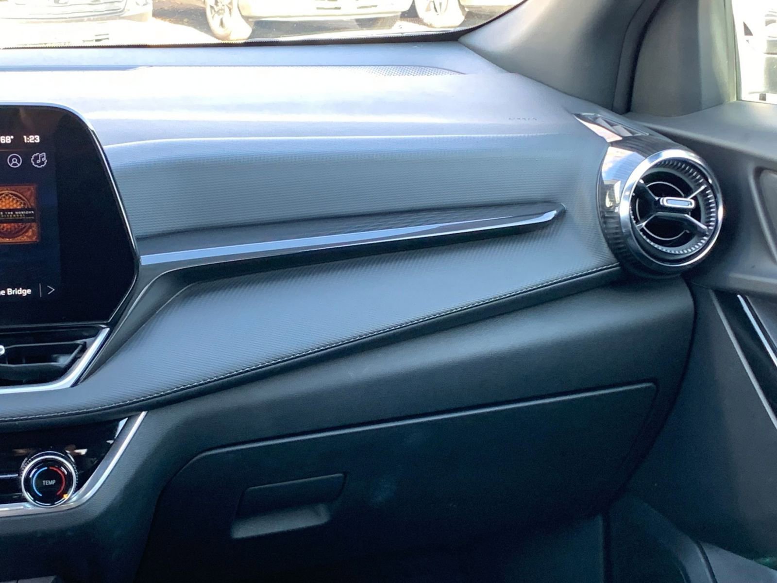 Used 2025 Chevrolet Equinox LT image 34