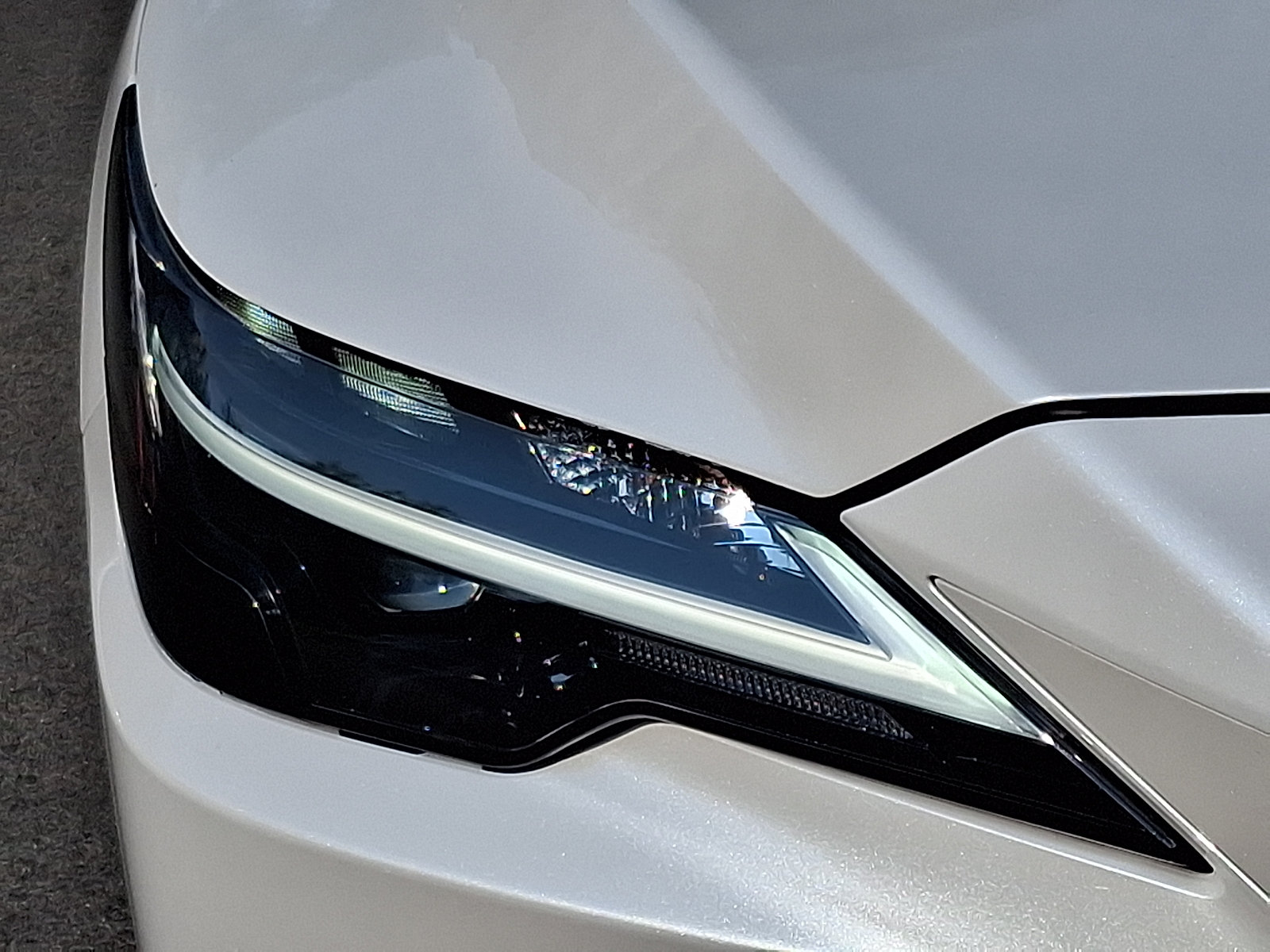 Certified 2024 Lexus RX 350h w/ Accessory Package (P1) AWD/4WD image 9