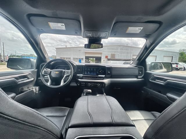 Certified 2025 Chevrolet Silverado 1500 LTZ AWD/4WD image 19