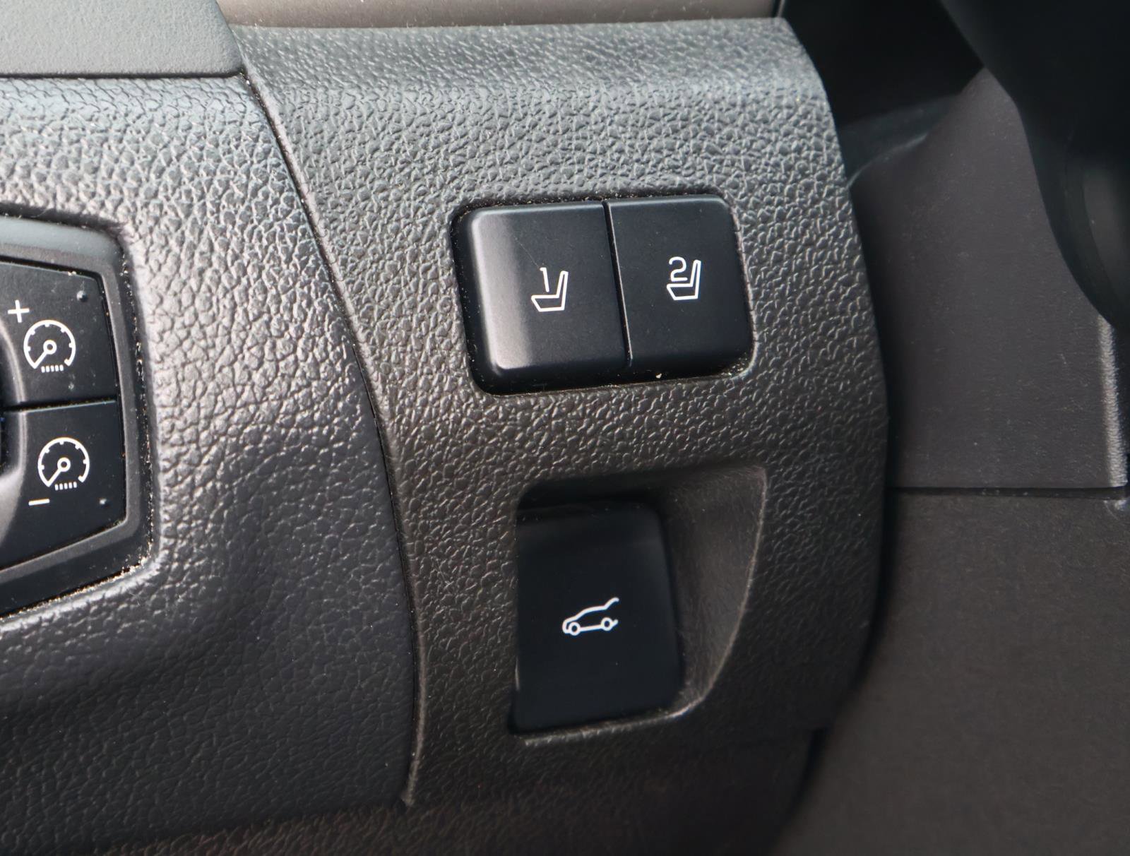 Used 2013 Ford Edge Sport w/ Driver Entry Pkg image 22