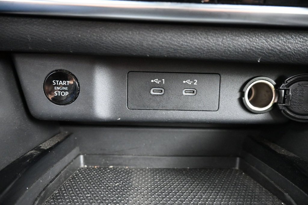 Used 2025 Nissan Rogue SV FWD image 16