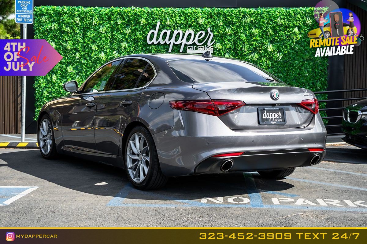 Used 2017 Alfa Romeo Giulia RWD image 8