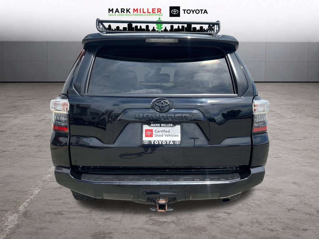 Certified 2021 Toyota 4Runner Venture w/ Moonroof Package AWD/4WD image 4