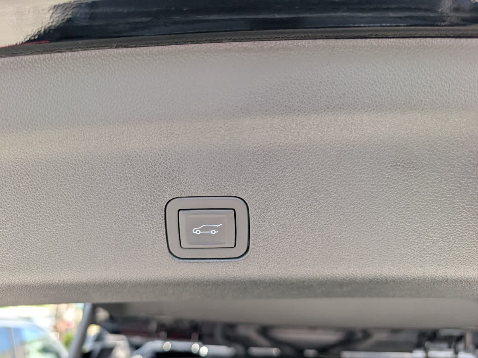 Certified 2026 GMC Yukon XL Denali Ultimate AWD/4WD image 15