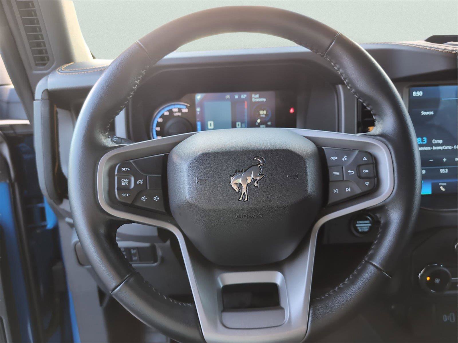 Used 2024 Ford Bronco Badlands image 16