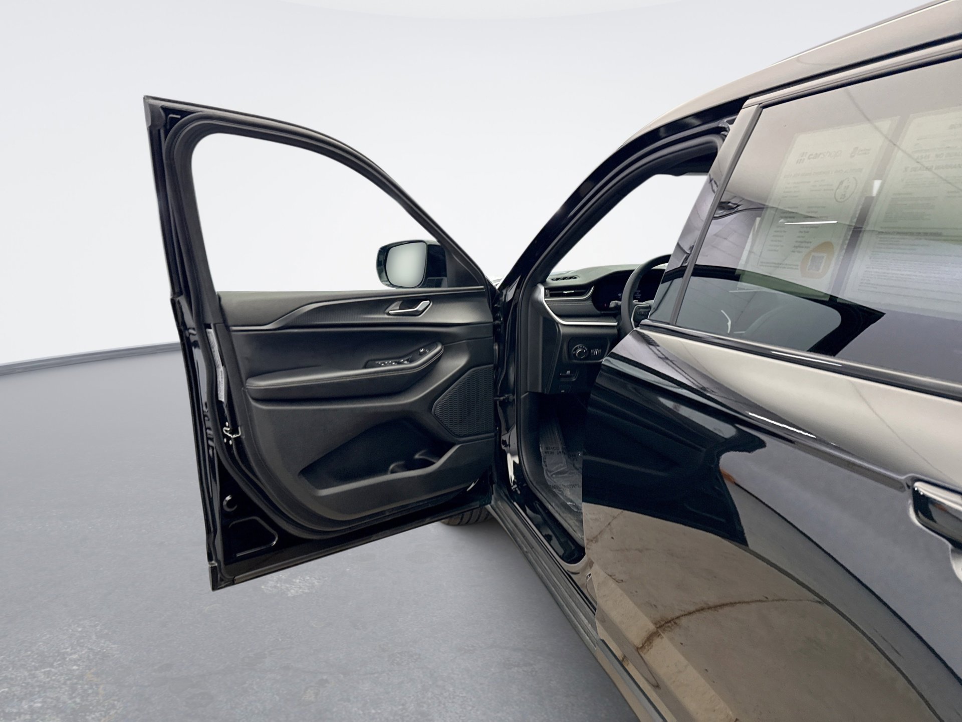 Used 2023 Jeep Grand Cherokee L Laredo image 9