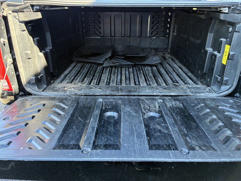 Used 2011 Cadillac Escalade EXT Luxury image 17