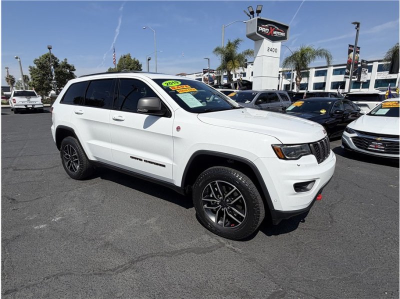 Used 2019 Jeep Grand Cherokee Trailhawk w/ Trailhawk Luxury Group AWD/4WD image 8