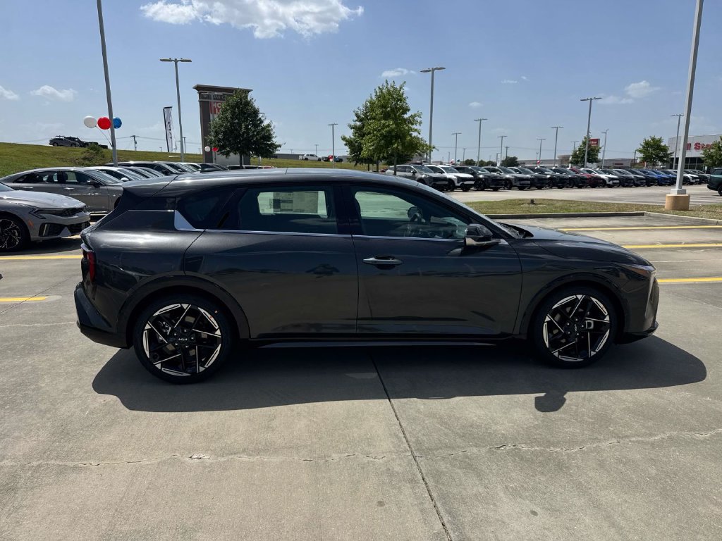New 2026 Kia K4 GT-Line w/ GT-Line Premium Package FWD image 9
