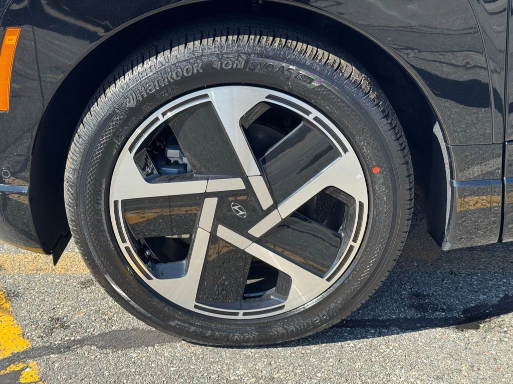 New 2026 Hyundai Ioniq 9 Limited AWD/4WD image 9
