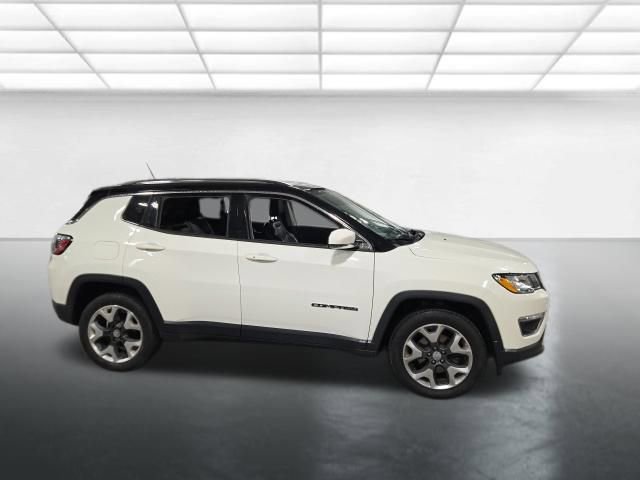 Used 2018 Jeep Compass Limited w/ Navigation Group AWD/4WD image 3