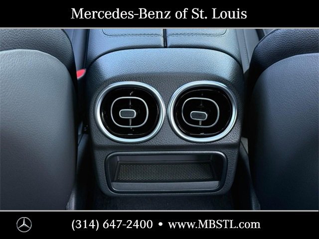 New 2026 Mercedes-Benz C 300 4MATIC Sedan image 11