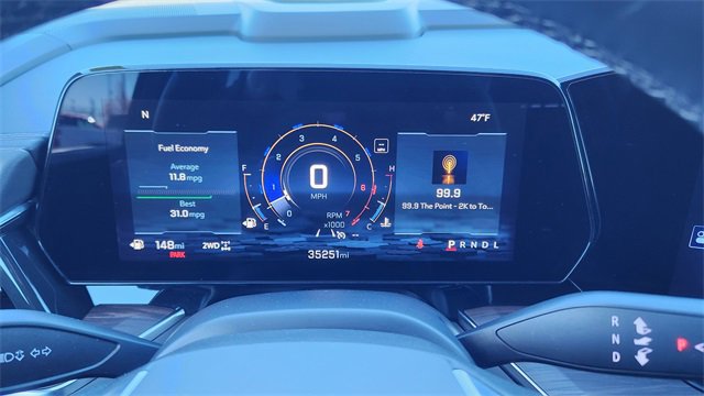 Used 2025 Chevrolet Suburban LT image 37