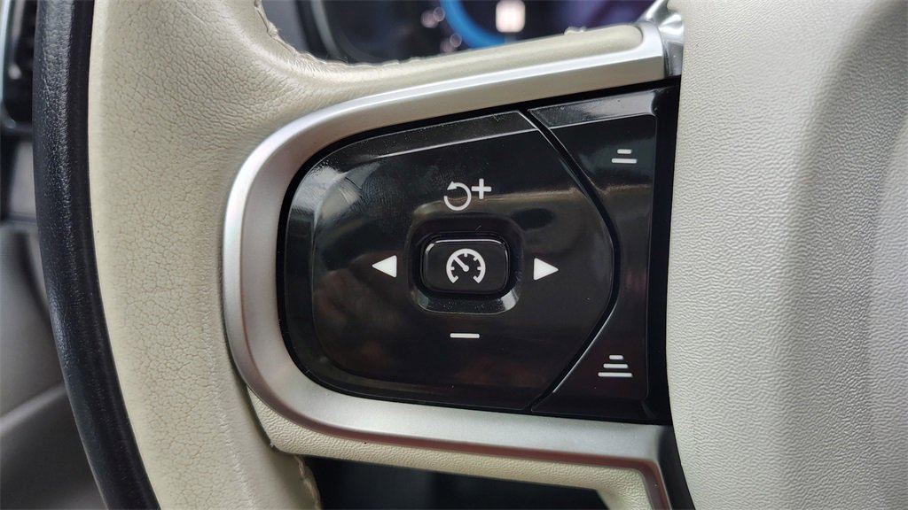 Certified 2024 Volvo XC90 T8 Plus w/ Protection Package Premier image 15