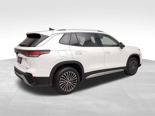 Certified 2025 Volkswagen Tiguan S AWD/4WD image 2