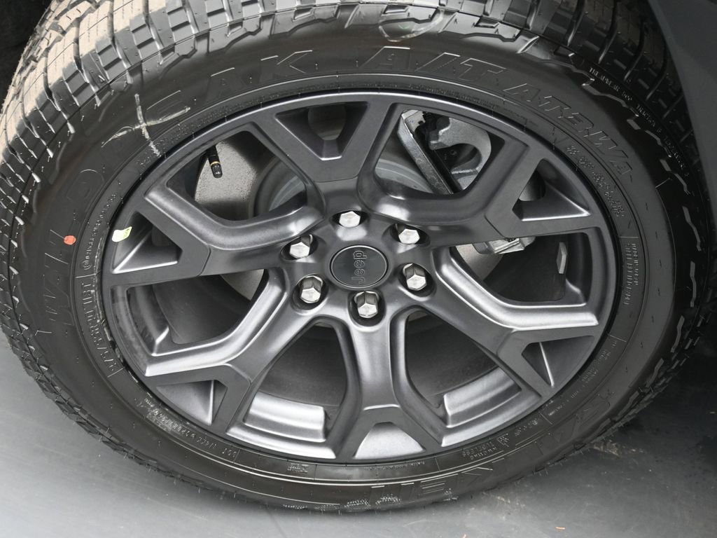 New 2026 Jeep Grand Wagoneer 4WD image 25