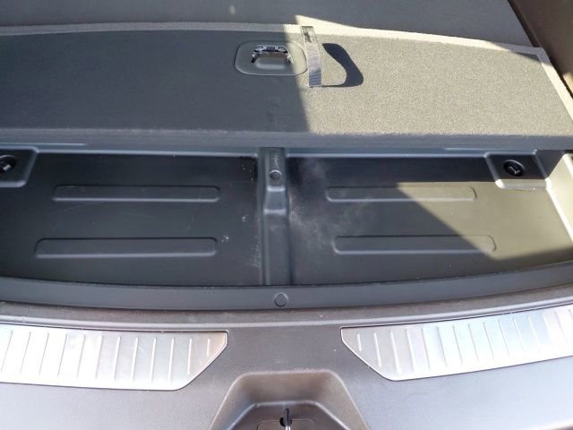 Used 2022 GMC Yukon XL Denali AWD/4WD image 36