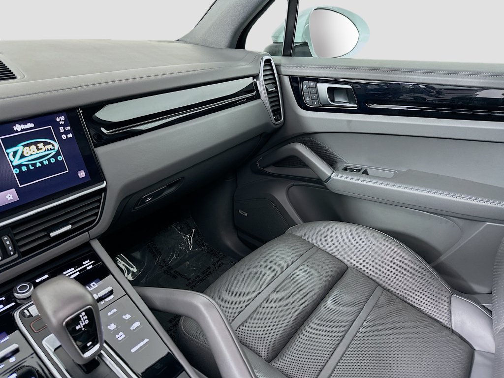 Certified 2022 Porsche Cayenne AWD/4WD image 26