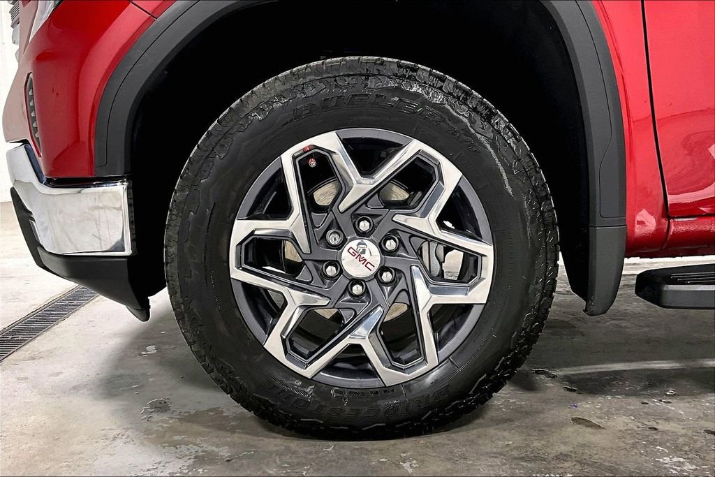 Used 2025 GMC Sierra 1500 SLT image 11