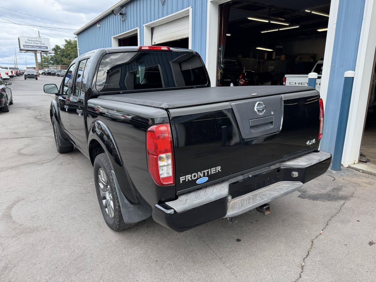 Used 2012 Nissan Frontier SV w/ Sport Appearance Pkg AWD/4WD image 6