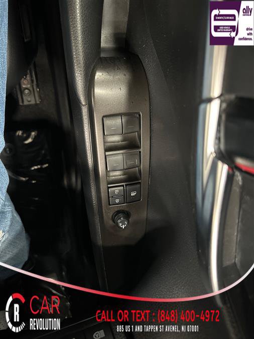 Used 2021 Toyota Camry SE FWD image 31