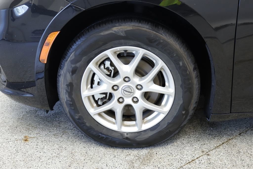 Used 2023 Chrysler Pacifica Touring-L FWD image 14