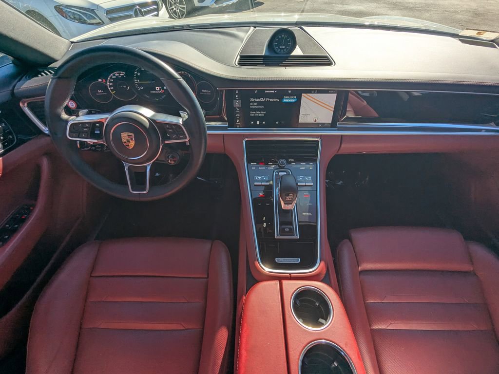 Used 2018 Porsche Panamera 4 image 2