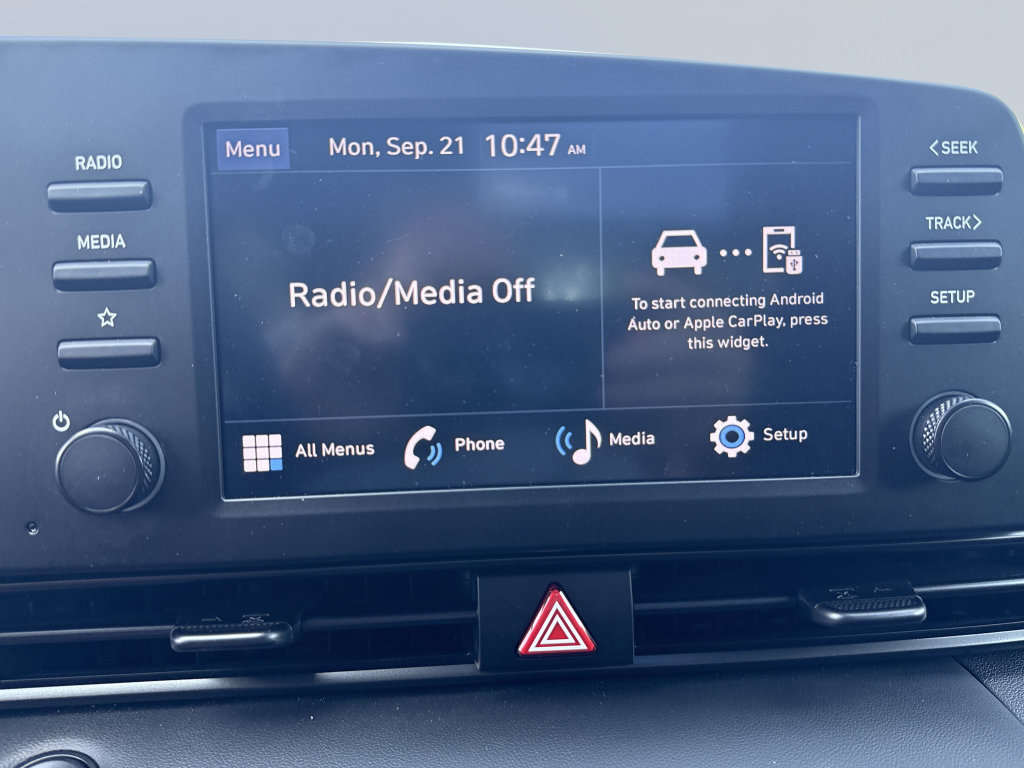 Certified 2025 Hyundai Elantra Sport FWD image 23
