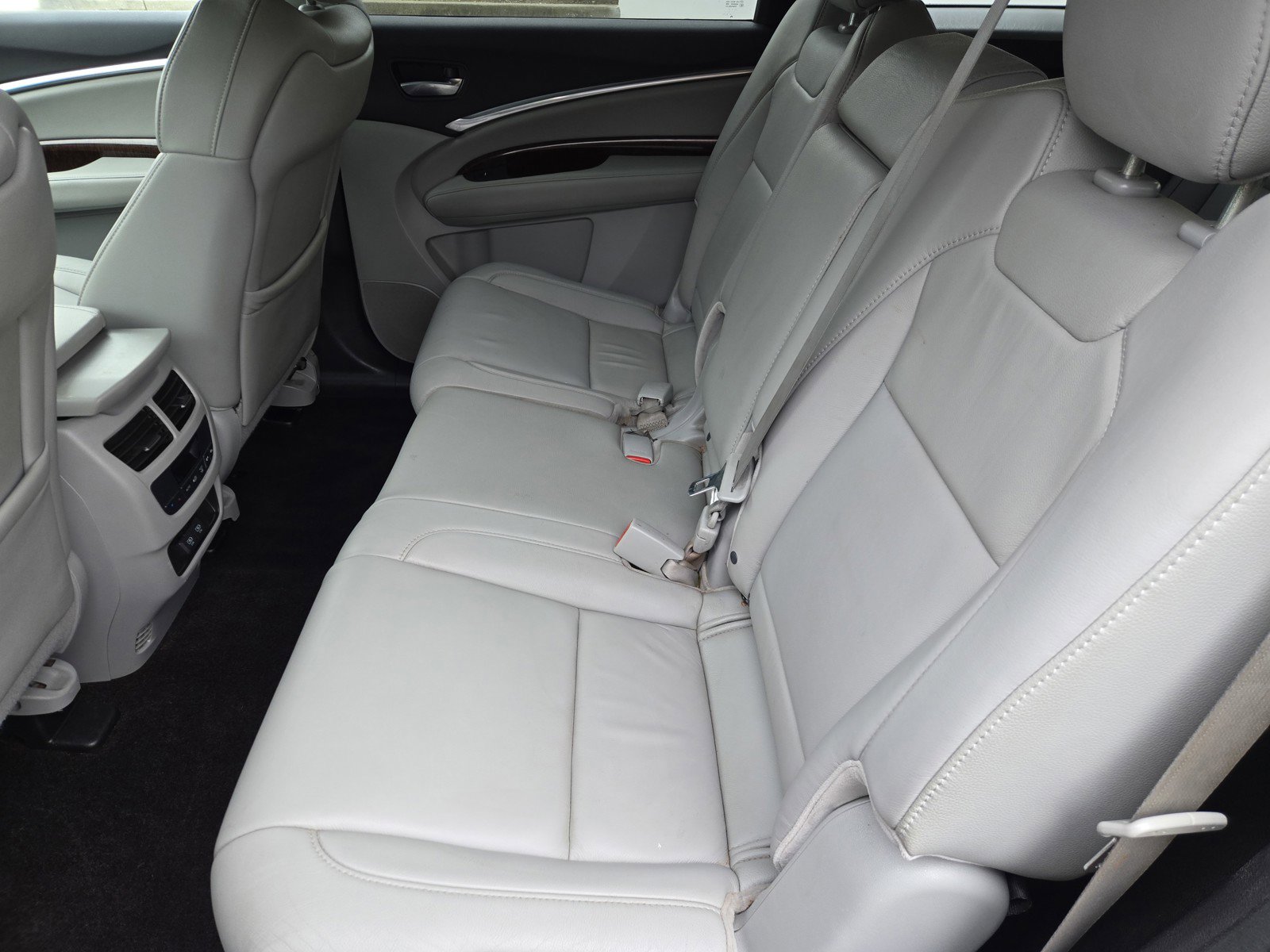 Used 2017 Acura MDX SH-AWD w/ Technology Package image 12