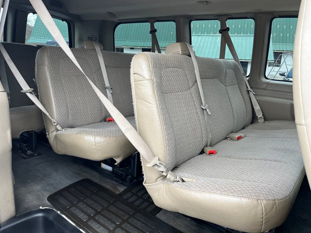 Used 2014 Chevrolet Express 2500 LT w/ LT Preferred Equipment Group RWD image 24