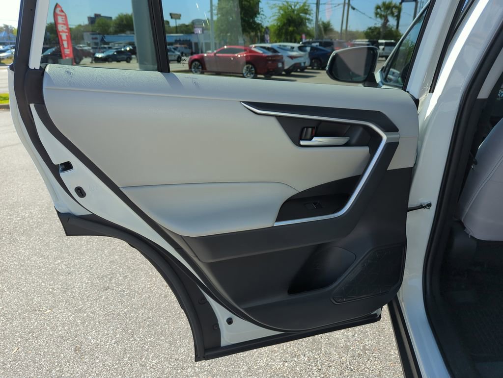 Used 2024 Toyota RAV4 XLE w/ Convenience Package FWD image 29