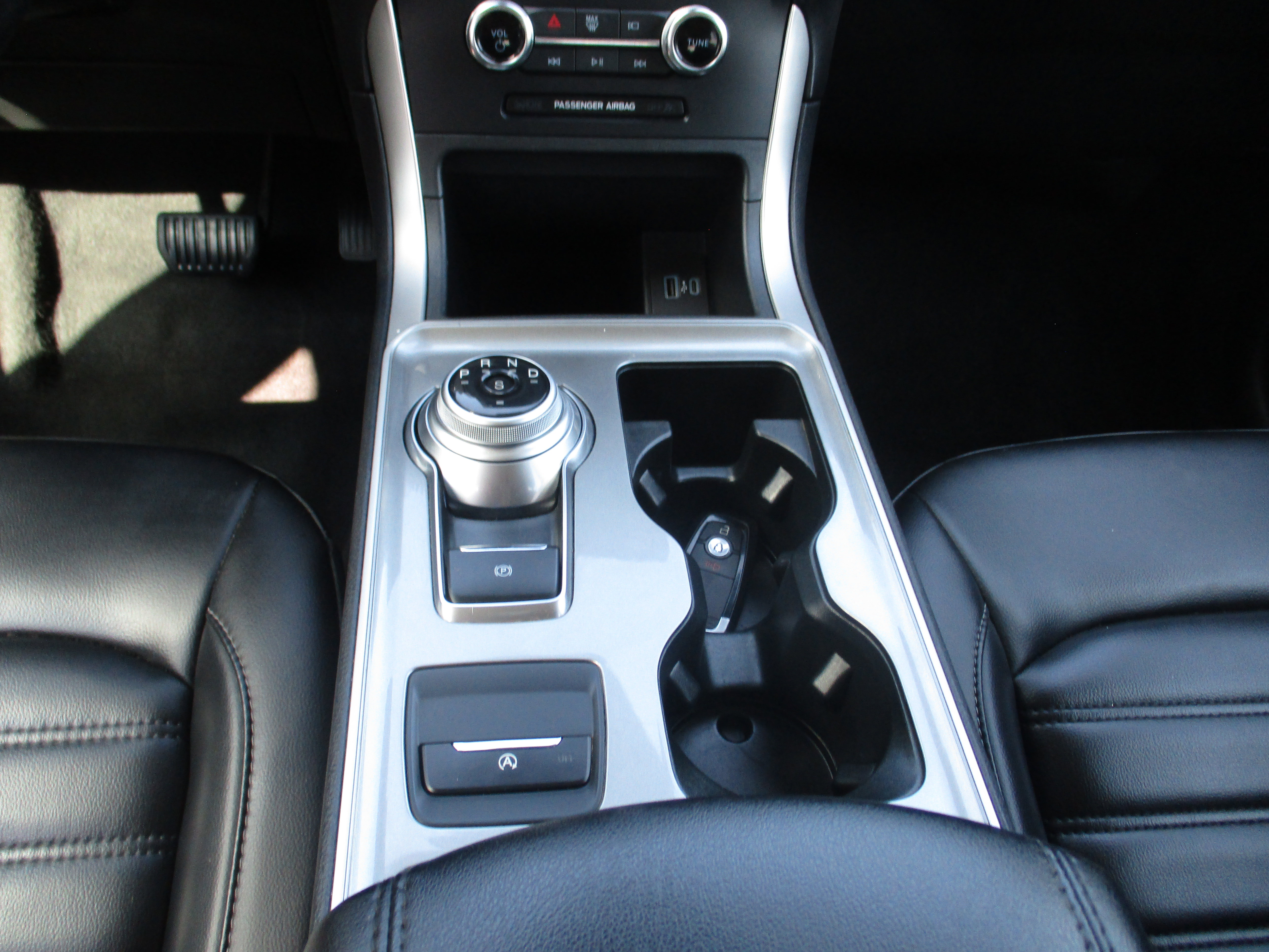 Used 2024 Ford Edge SEL image 34