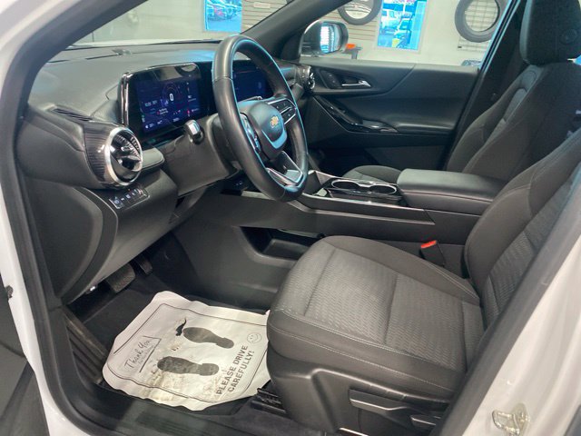 Used 2025 Chevrolet Equinox LT AWD/4WD image 15
