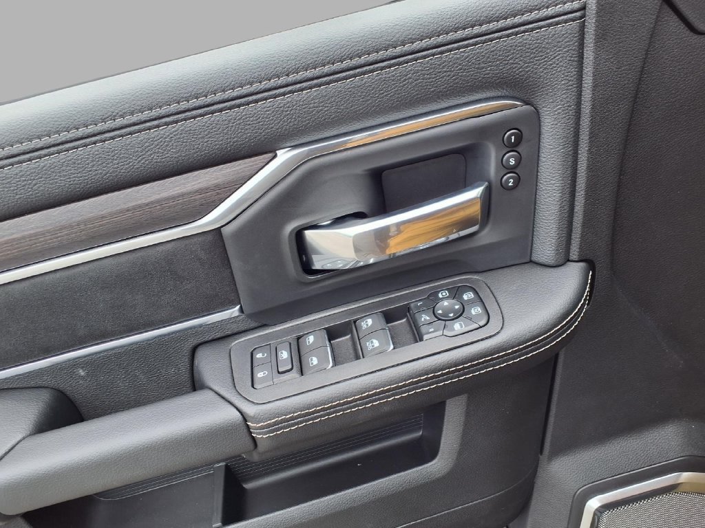 New 2027 RAM 2500 Laramie AWD/4WD image 19