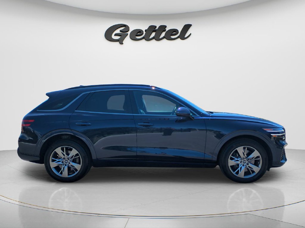 Used 2025 Genesis GV70 3.5T Sport AWD/4WD image 4