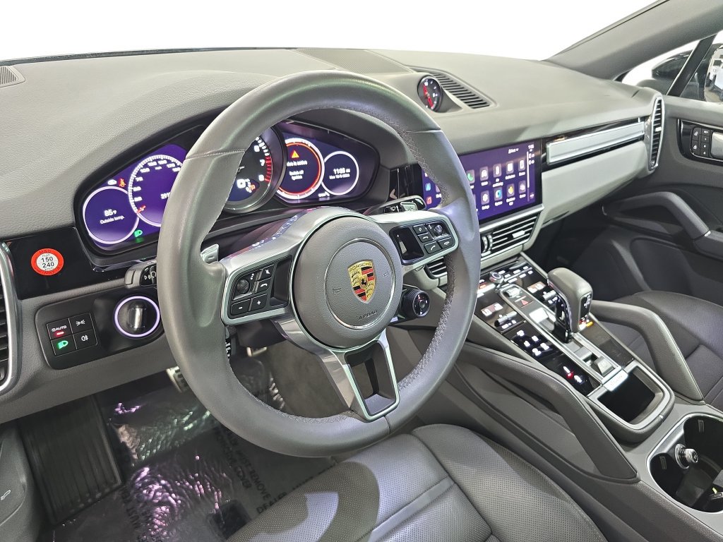 Certified 2023 Porsche Cayenne S AWD/4WD image 4