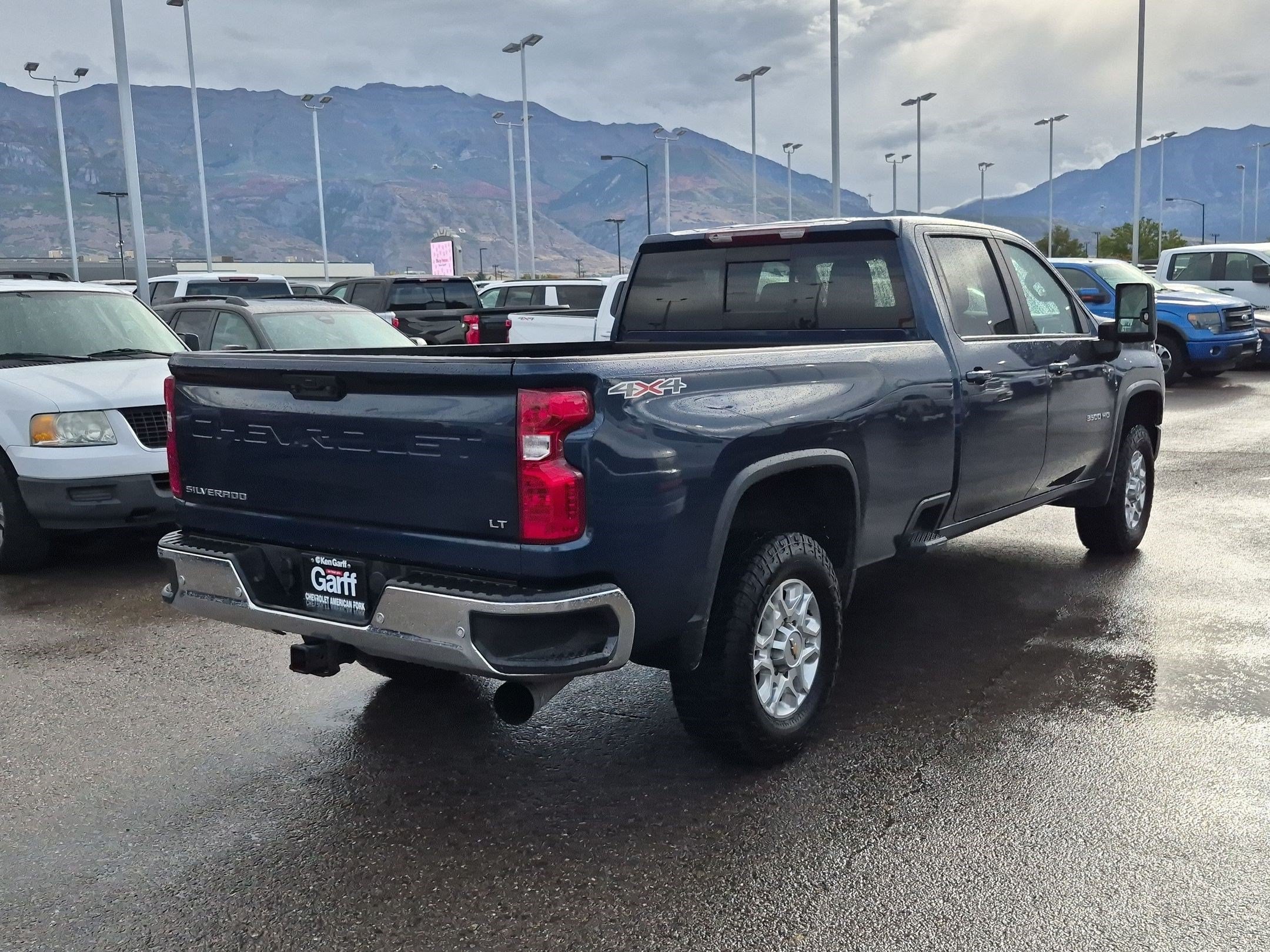 Used 2022 Chevrolet Silverado 3500 LT w/ Convenience Package AWD/4WD image 3