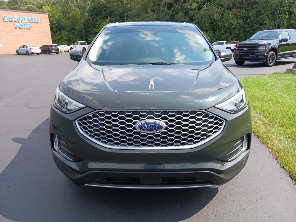 Used 2023 Ford Edge SEL w/ Convenience Package AWD/4WD image 2
