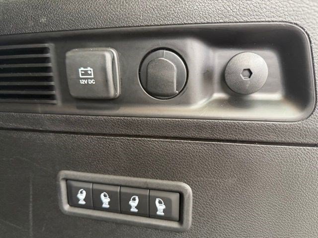 Used 2022 Jeep Wagoneer Series III AWD/4WD image 16