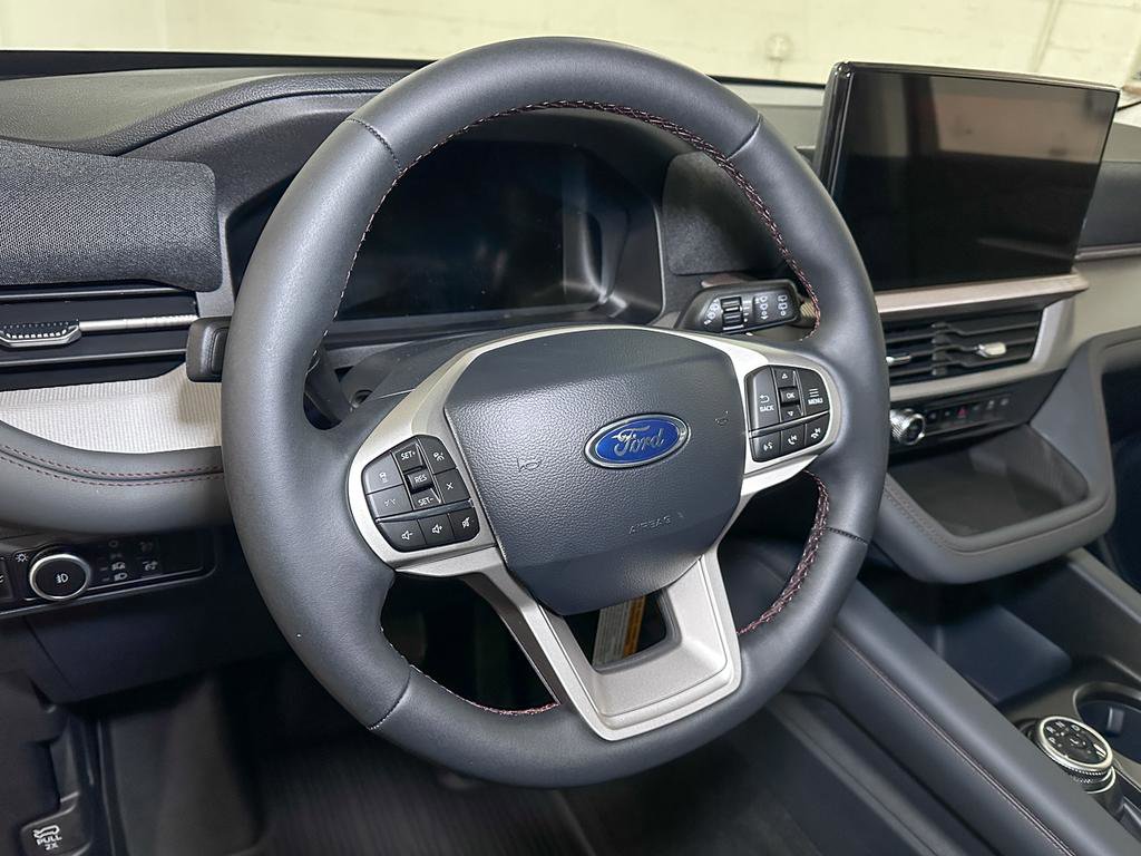 Used 2026 Ford Explorer Active w/ Active Comfort Package AWD/4WD image 24
