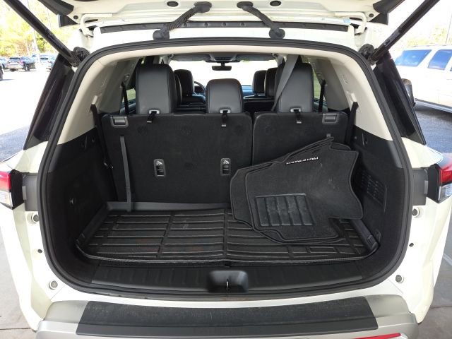 Used 2023 Nissan Pathfinder SL image 28