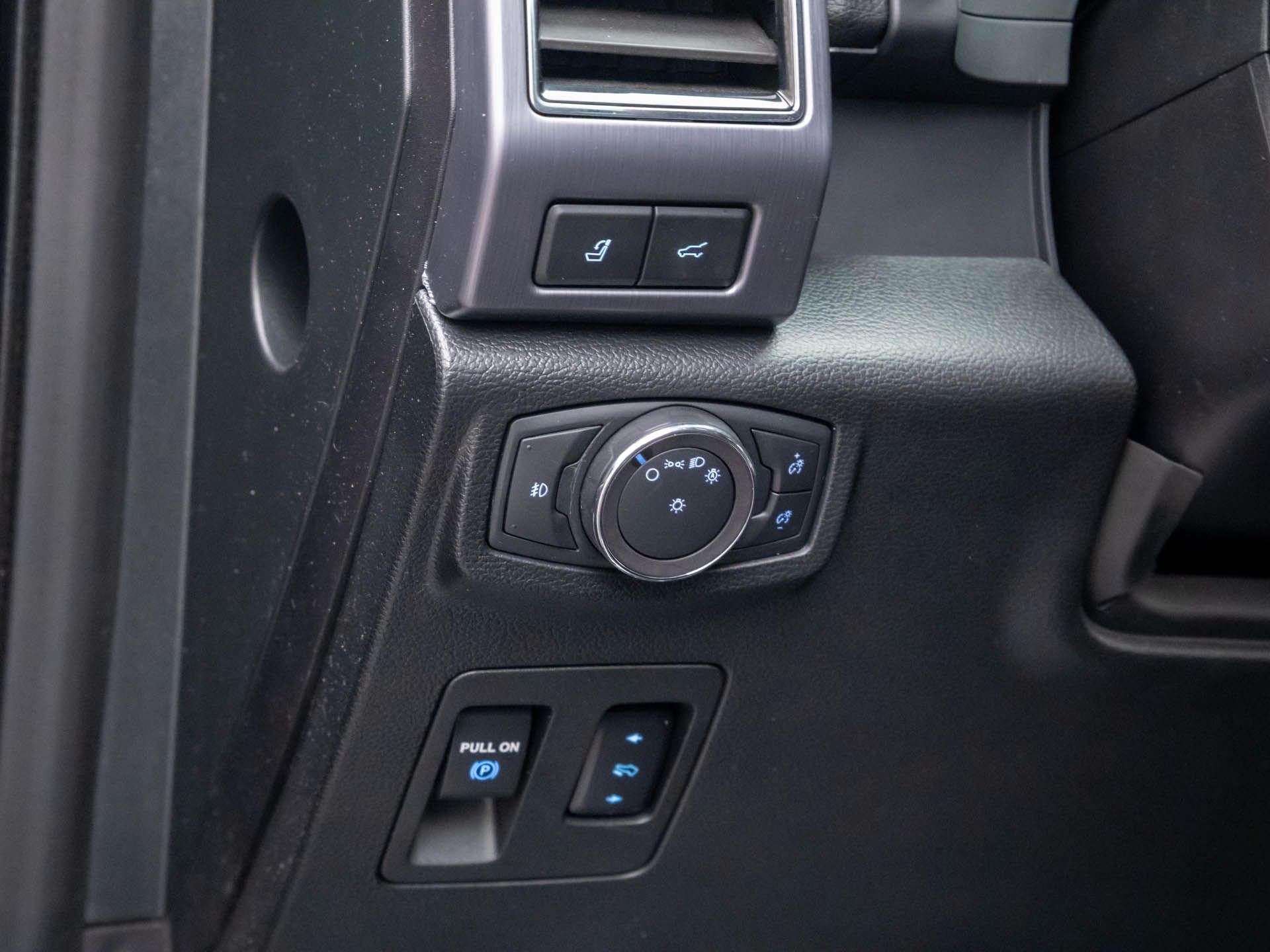 Used 2019 Ford Expedition Max Platinum image 21