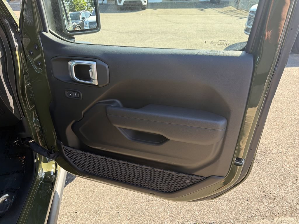 Used 2023 Jeep Wrangler Unlimited w/ Cold Weather Group AWD/4WD image 17