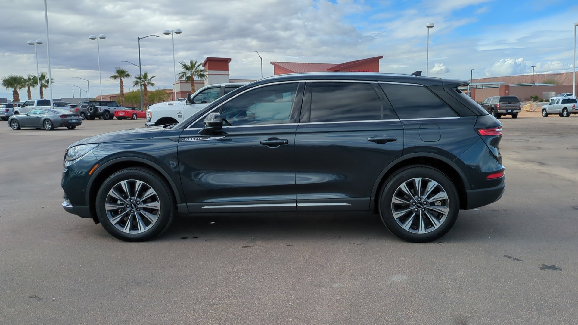 Used 2021 Lincoln Corsair Reserve w/ Equipment Group 201A image 6