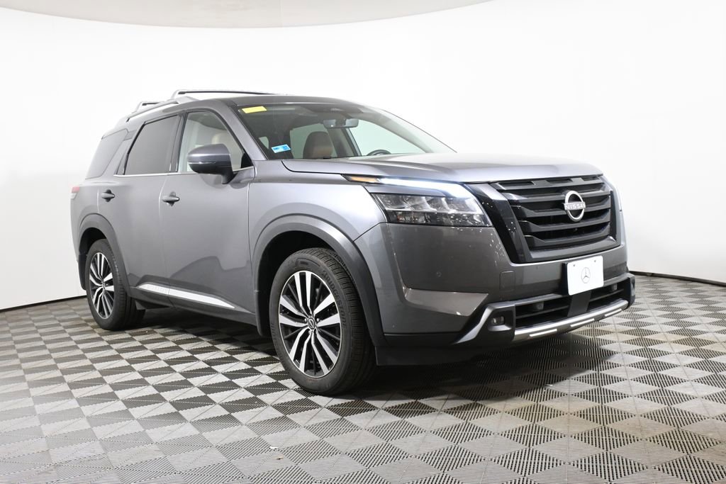 Used 2023 Nissan Pathfinder Platinum AWD/4WD image 9