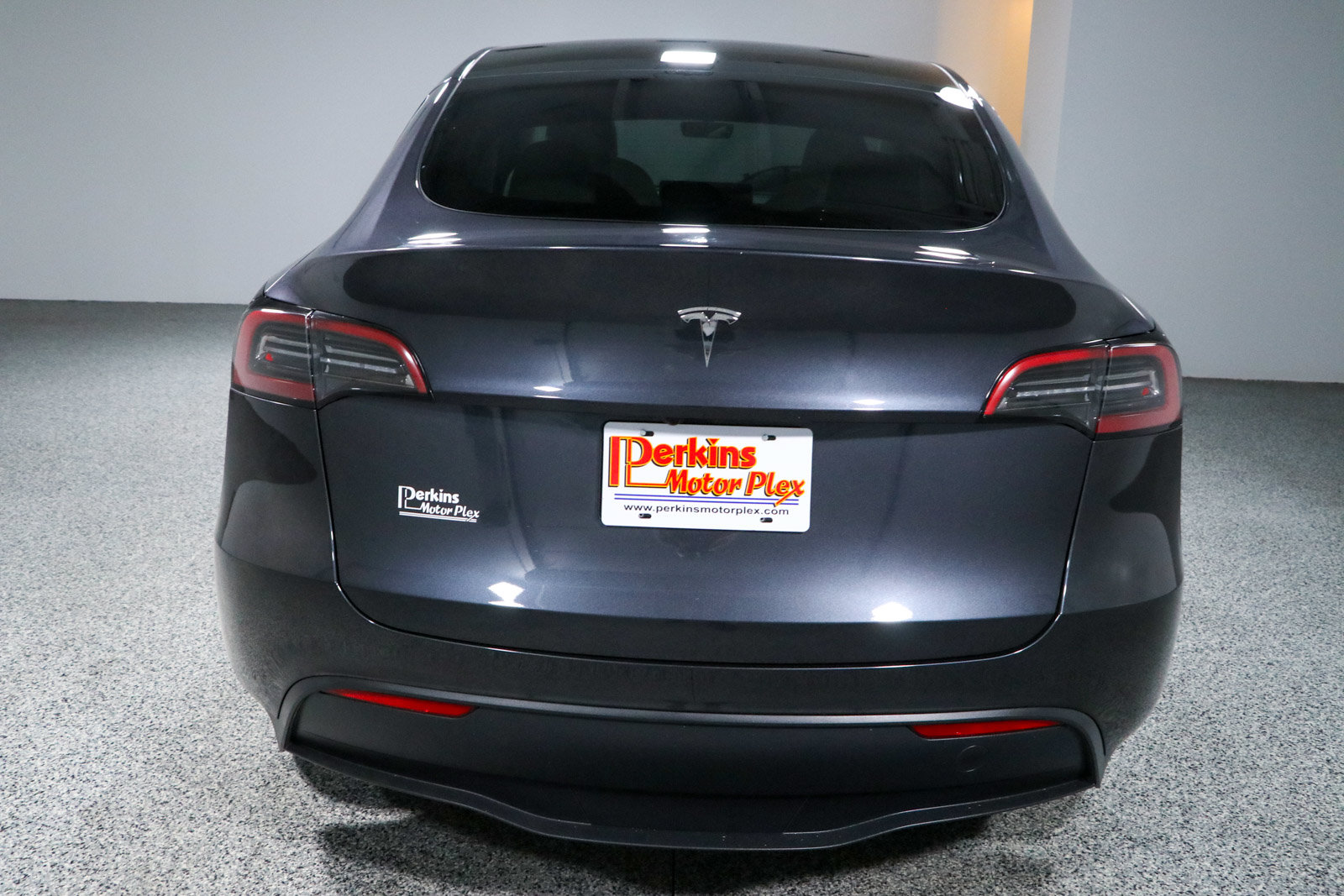 Used 2024 Tesla Model Y Long Range RWD image 8